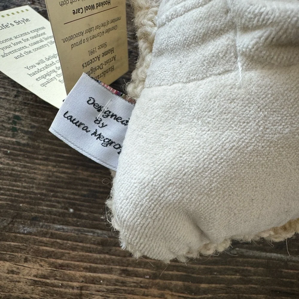 HOOKED WOOL smiley face pillow by FOUR SEASONS! Excellent quality & fun & cute!